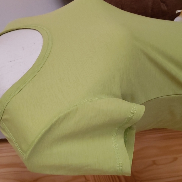 Lime Green Tee Shirt Size M - Picture 2 of 6